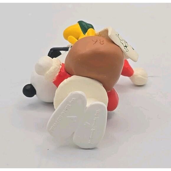 Hallmark keepsake Christmas Ornament Spotlight on Snoopy "Joe Cool" New U53 - Picture 6 of 6